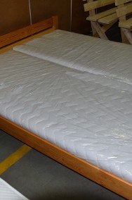 łóżko sosnowe z nowymi materacami -2