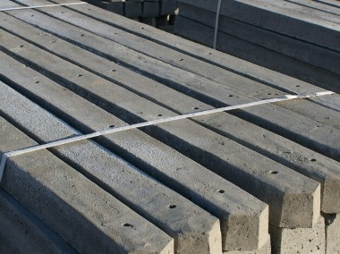 Słupki betonowe do siatki i pastucha | Kar-Group-2