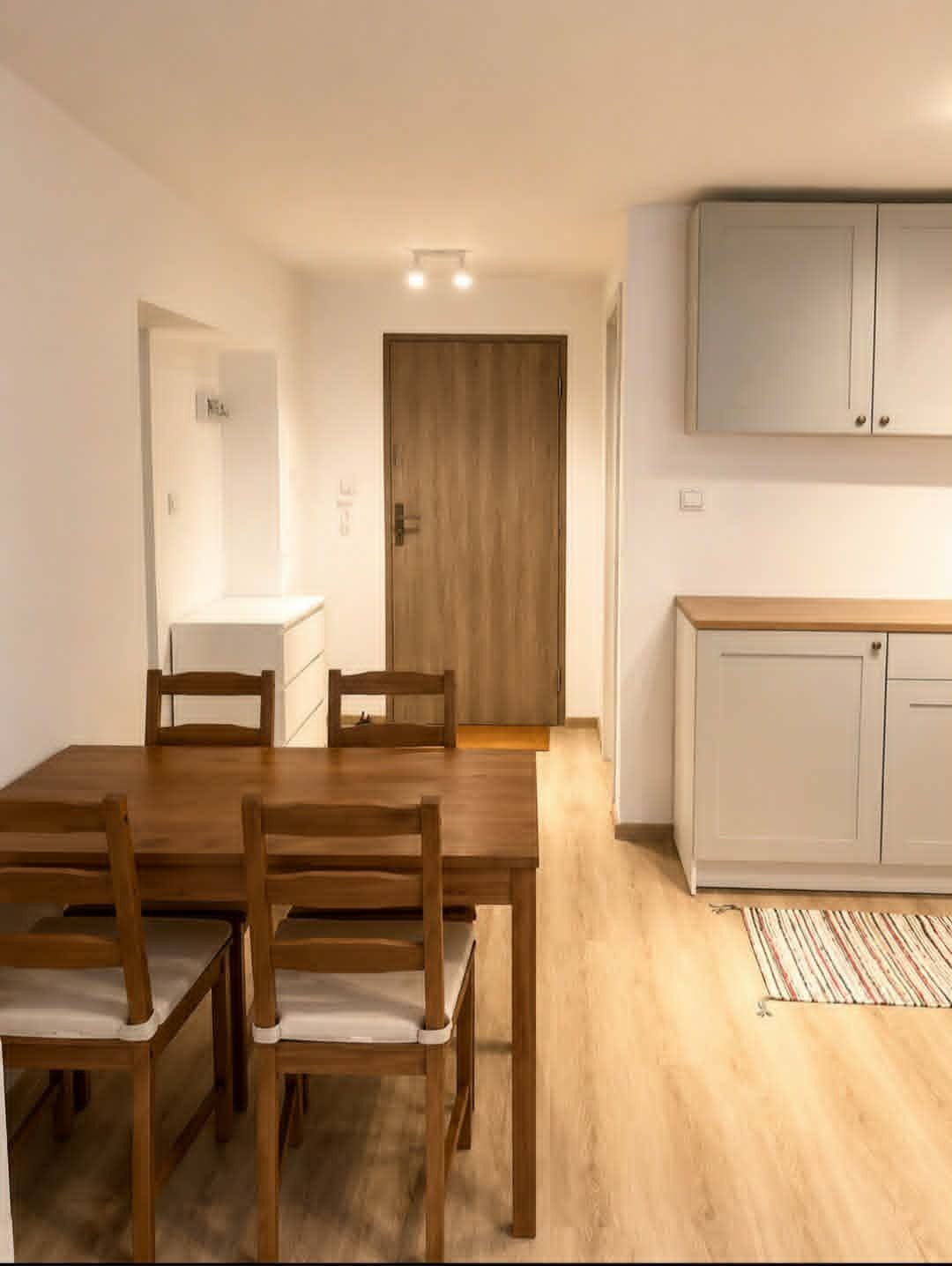 Mieszkanie na wynajem, 44 m² Włochy, Pilchowicka