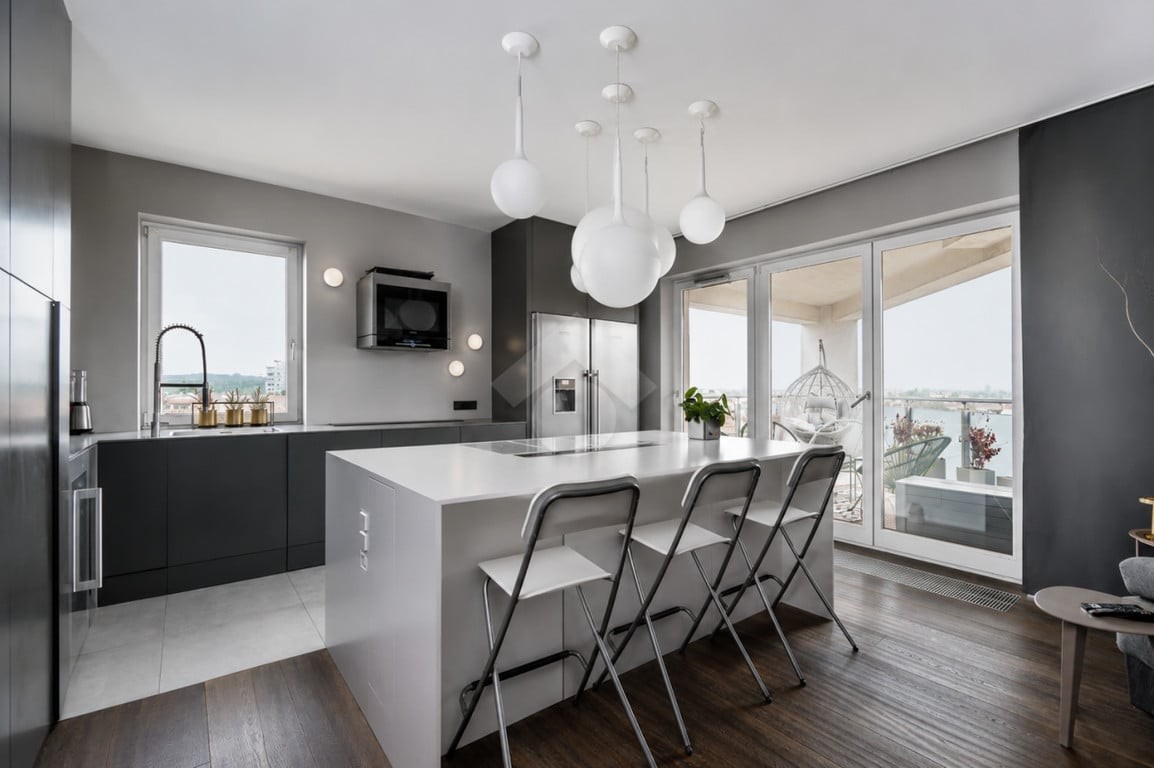 Dwupoziomowy Penthouse z 100 Metrowym Tarasem - RUCZAJ - Parking