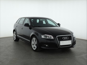 Audi A3 II (8P) , Automat, Xenon, Bi-Xenon, Klimatronic, Parktronic,