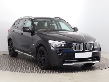 BMW X1 I (E84) , Skóra, Klimatronic, Tempomat, Parktronic,