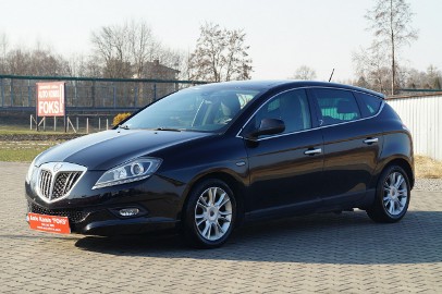Lancia Delta III 1,6 115 KM panorama navi pół skóra led