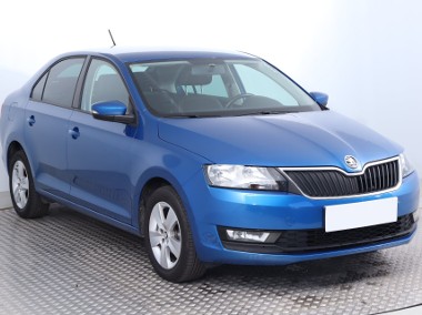 Skoda Rapid , Salon Polska, Klima, Parktronic, Podgrzewane siedzienia-1