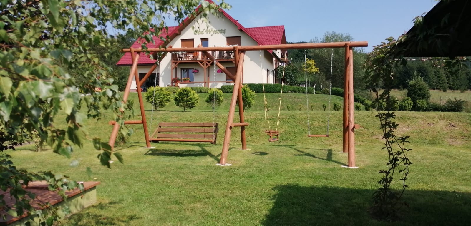 Dom z możliwością wynajmowania pokoi Wysowa-Zdrój piękne położenie, gorlicki