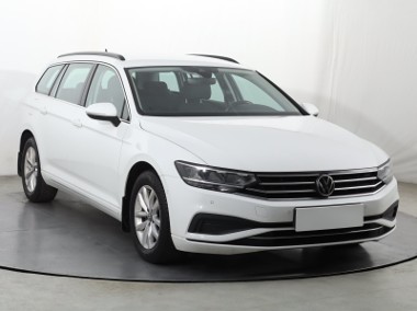 Volkswagen Passat B8 , Salon Polska, Serwis ASO, Automat, Navi, Klimatronic,-1