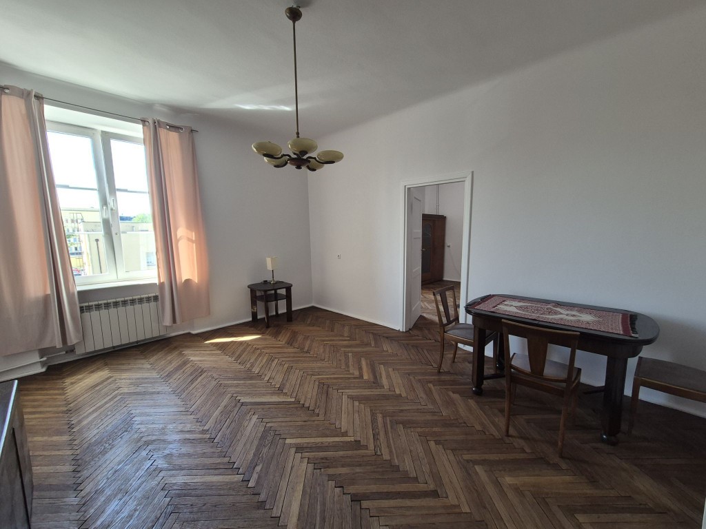 Wygodne mieszkanie w zabytkowej kamienicy - Widok 6