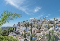 Dom Málaga, La Heredia