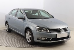 Volkswagen Passat B7 , Salon Polska, Navi, Xenon, Bi-Xenon, Klimatronic, Tempomat,