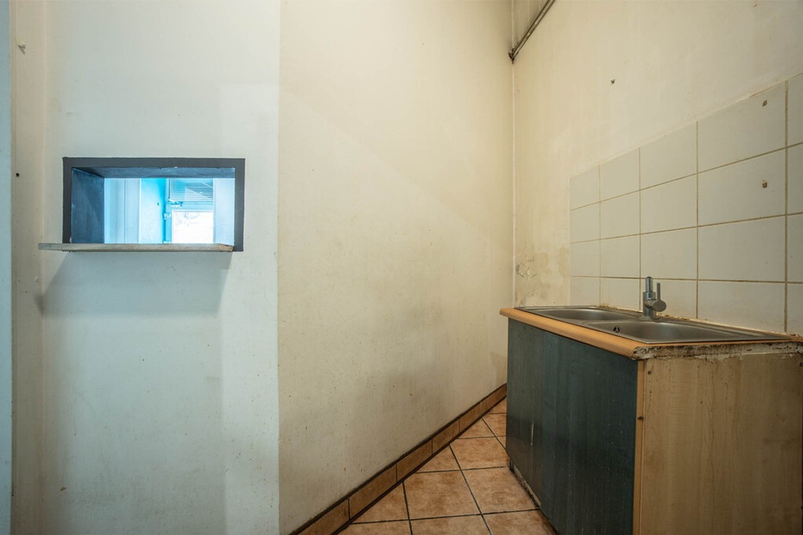 Lokal na biznes | 74,98 m² | 2 wejścia | Próchnika – další