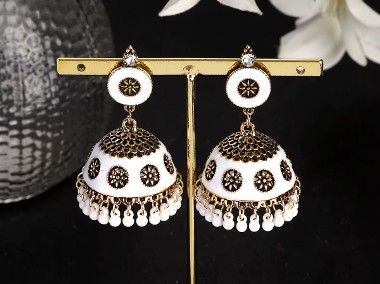 Kolczyki duże boho indyjskie jhumka białe kolor złoty Bollywood dzwonki-1