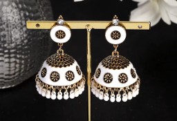 Kolczyki duże boho indyjskie jhumka białe kolor złoty Bollywood dzwonki