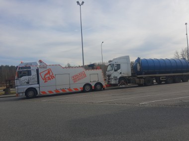 Pomoc drogowa Sieradz Holowanie pojazdów ciężarowych Wieluń Błaszki Łask -1
