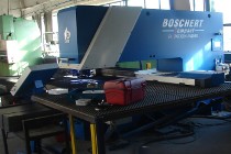 Hydrauliczna wykrawarka narzędziowa Boschert Compact 1000×2000 CNC