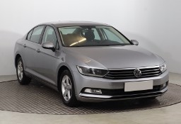 Volkswagen Passat B8 , Salon Polska, Navi, Klimatronic, Tempomat, Parktronic