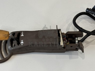 John Deere John Deere 6310, 6320 6410 6420 6420 S 6510 6520 Dźwignia Rewersu RE188818-1