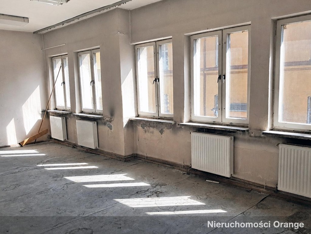 Budynek na cele biurowe w centrum miasta - Widok 5