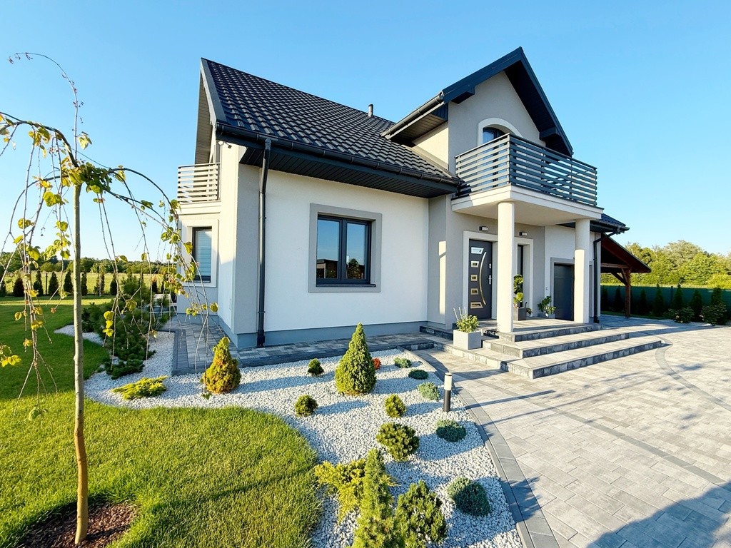 Dom w Jasionce- wysoki standard na 11,6 ar działce - Widok 2