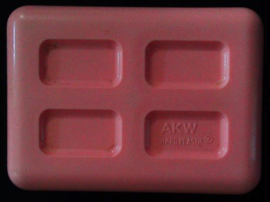 Mydelniczka, plastikowa, różowa, 11,5x8,5x4,5 cm, używana-2