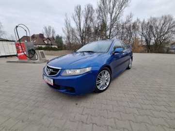 pierwszy właściciel zadbana niski przebieg dużo dodatków