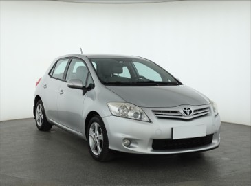 Toyota Auris I , Salon Polska, Skóra, Klimatronic, Parktronic