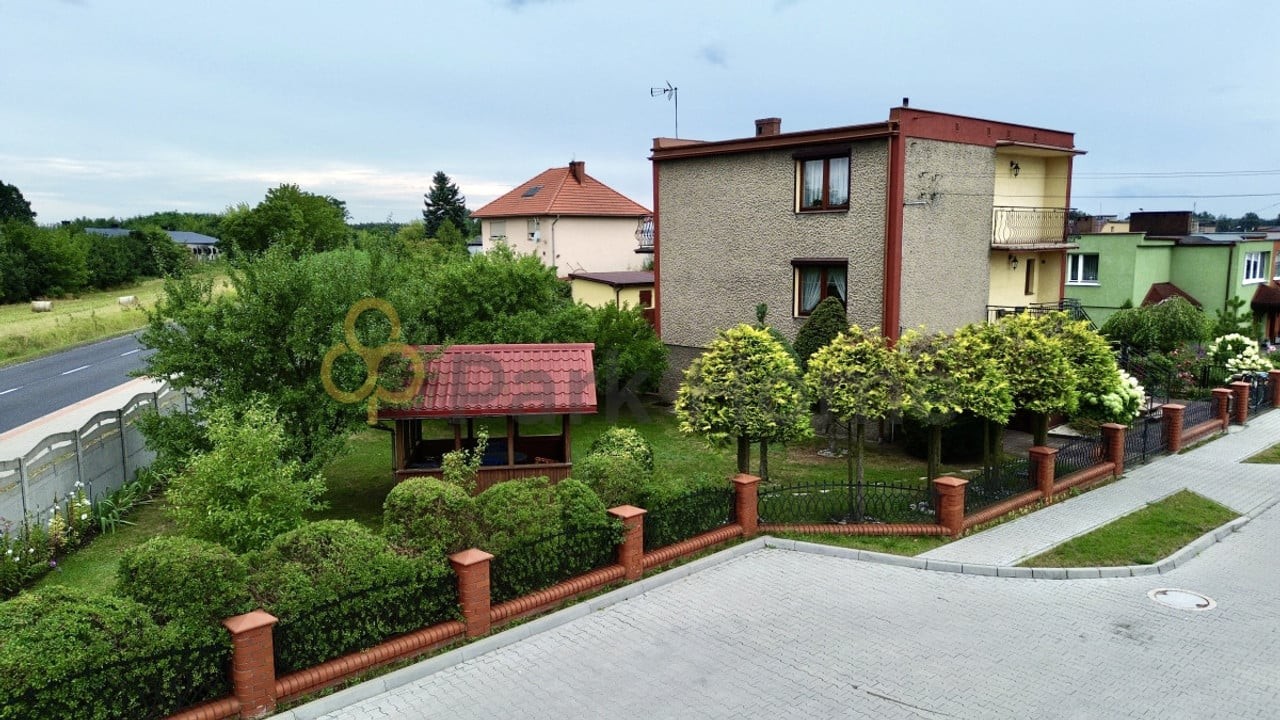 Dom z zadbaną działką 786m2
