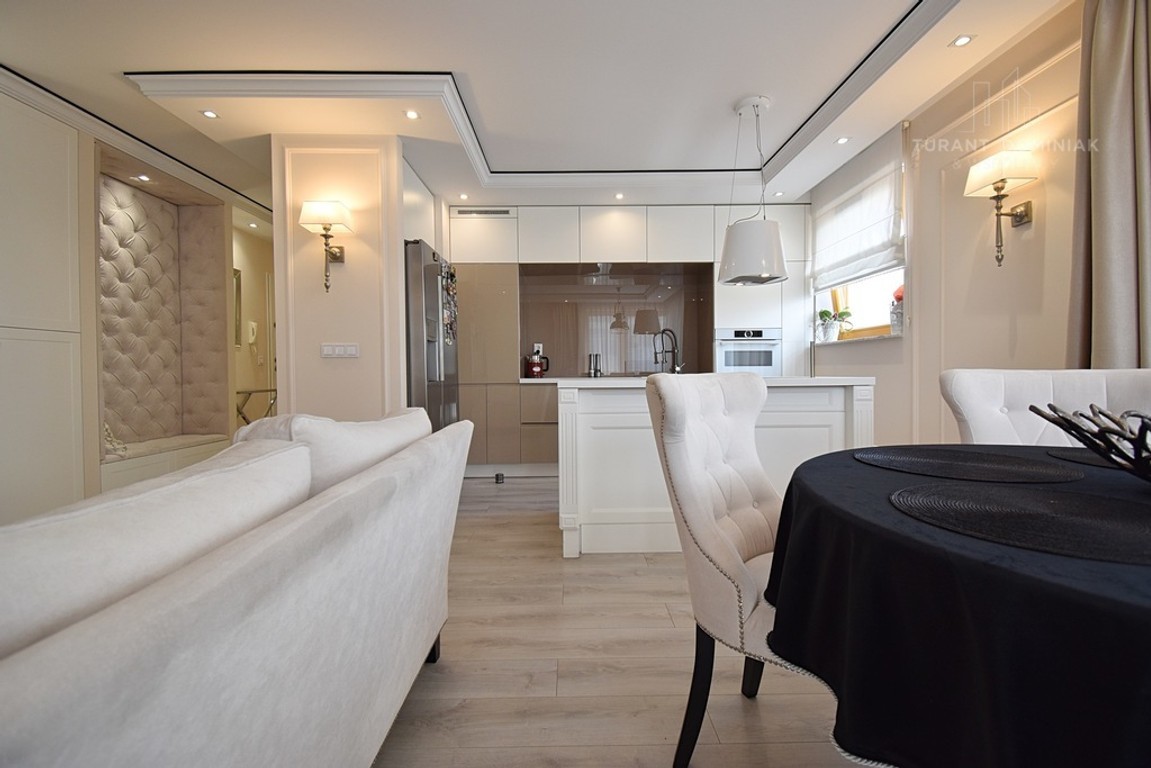 Stylowy, trzypokojowy apartament z garażem