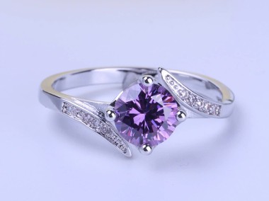 Nowy pierścionek srebrny kolor fioletowa cyrkonia oczko delikatny-1