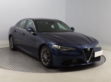 Alfa Romeo Giulia , Salon Polska, Serwis ASO, Automat, Navi, Xenon, Bi-Xenon,-1