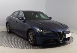 Alfa Romeo Giulia , Salon Polska, Serwis ASO, Automat, Navi, Xenon, Bi-Xenon,