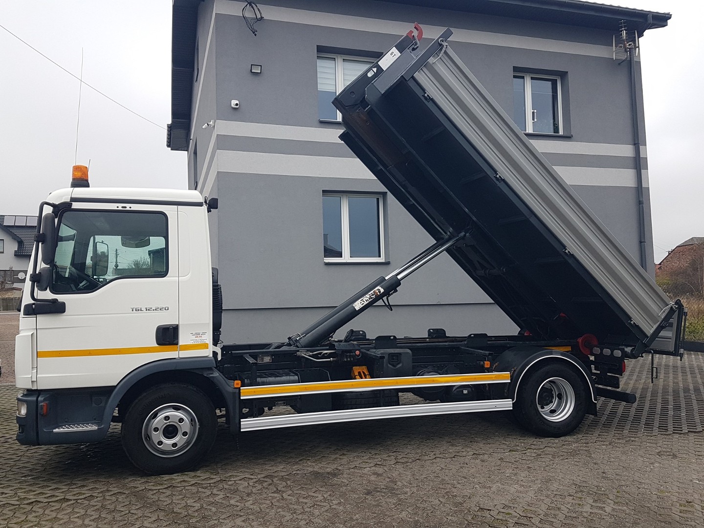 MAN TGL WYWROT KIPER HAKOWIEC 12.220 KLIMA 4x2 DO KONTENERÓW