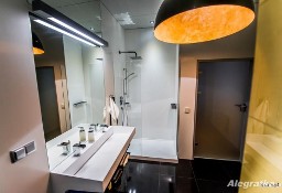 Nowoczesne łazienki - projekty, aranżacje i wyposażenie łazienek CORIAN