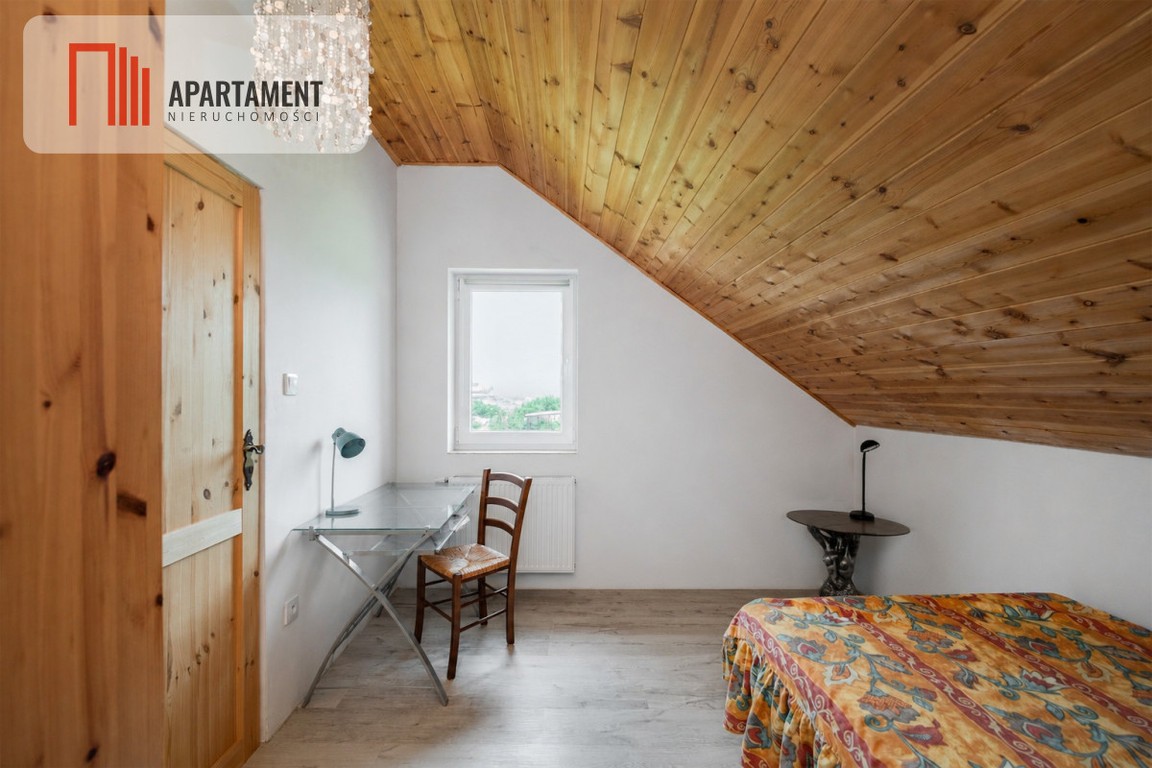 Dwupoziomowy dom wolnostojący 218 m². - Widok 3