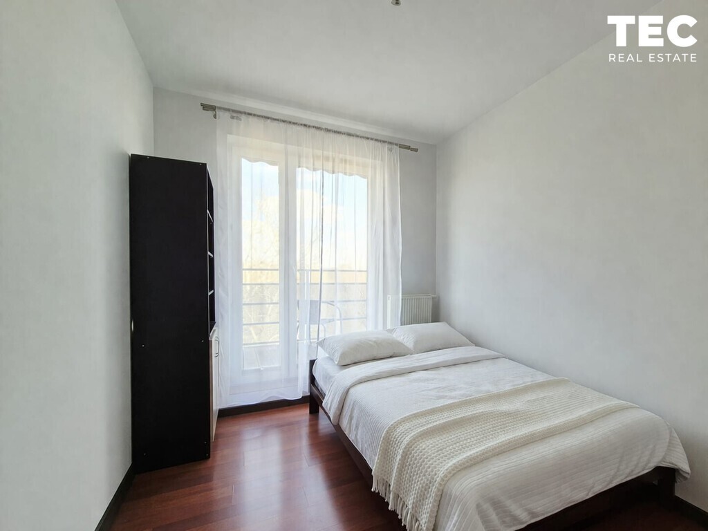 Duży balkon, zieleń za oknem, dostępne, wyposażone - Widok 6