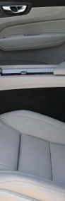 Volvo XC60 II T6 Plug-In Hybrid AWD Plus Dark 2.0 T6 Plug-In Hybrid AWD Plus Dark (398KM)-4