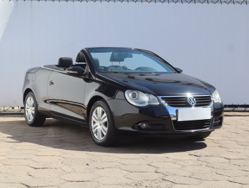 Volkswagen Eos , Klimatronic, Parktronic, Podgrzewane siedzienia