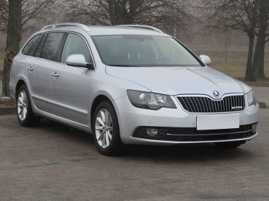 Skoda Superb II , Skóra, Navi, Klimatronic, Tempomat, Parktronic,-1