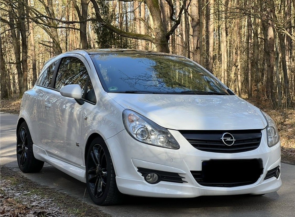 Opel Corsa D OPC Line