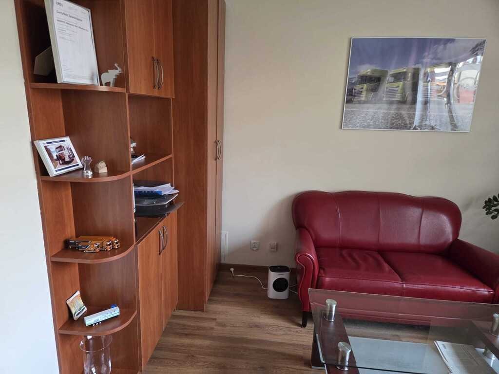 wyposażony lokal biurowo-usługowy wysoki standard - View 6