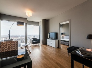  2- pokojowy Apartament Premium z widokiem na panoramę Warszawy-1