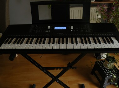  Keyboard Yamaha PSR - E373-1