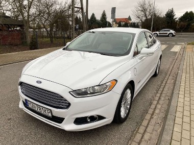 Ford Fusion-1