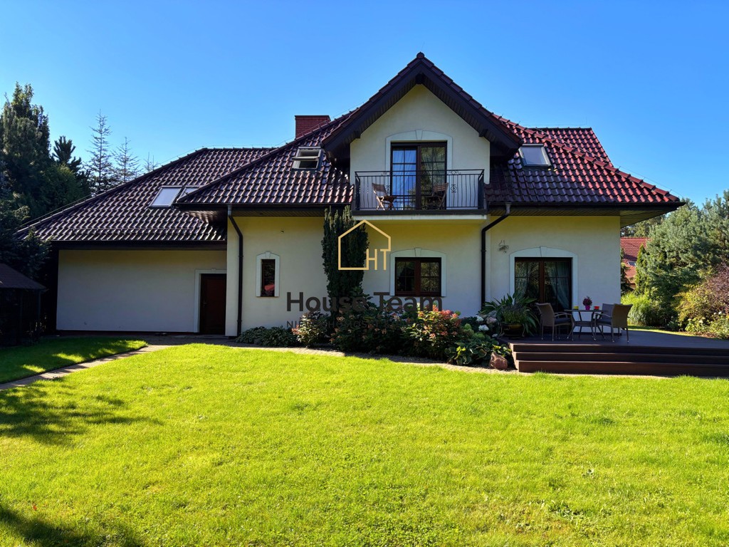 Klasyczny i stylowy dom - Niwy - 251 m², Olsztyńskakujawsko-pomorskie