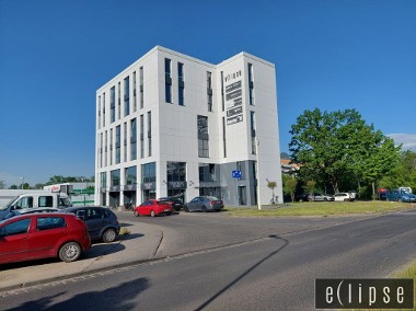 Lokal 400 m2 w biurowcu klasy B+, Wrocław-Krzyki-1