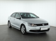 Volkswagen Jetta VI , Salon Polska, Tempomat, Parktronic,ALU