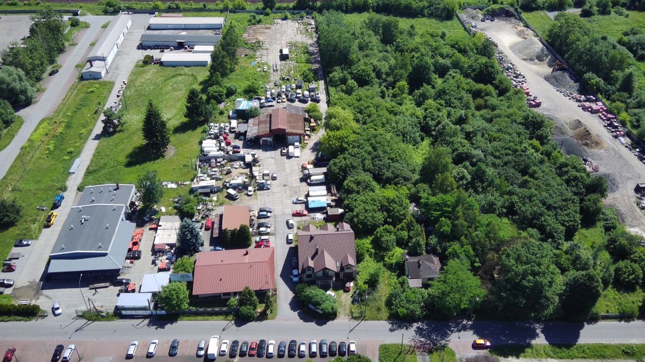 Teren inwestycyjno-przemysłowy z bazą budynków - Widok 3