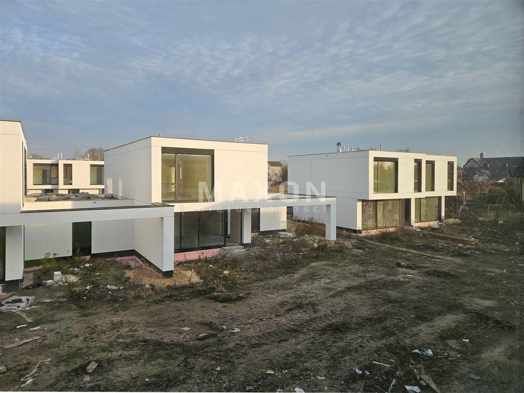 nowoczesna bryła-bliźniak - ogródek – pohled 2