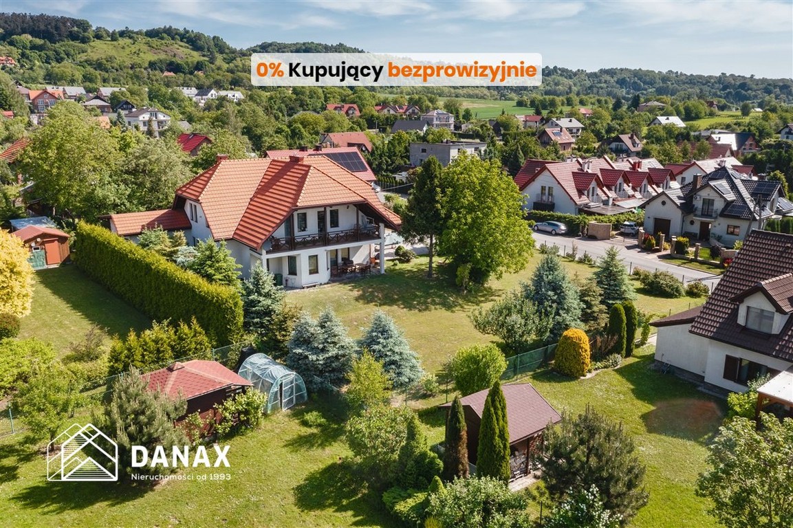 Wolnostojący na 16 ar, 7 pokoi