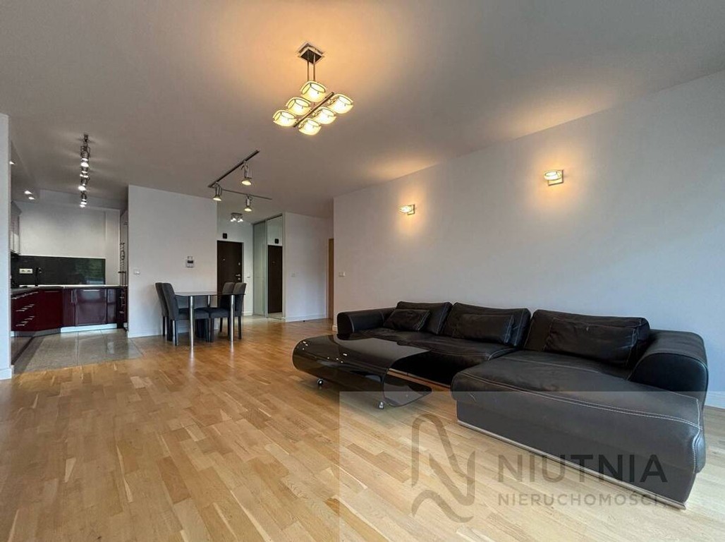 Jasny apartament z dużym balkonem i garażem-Włochy - Widok 2