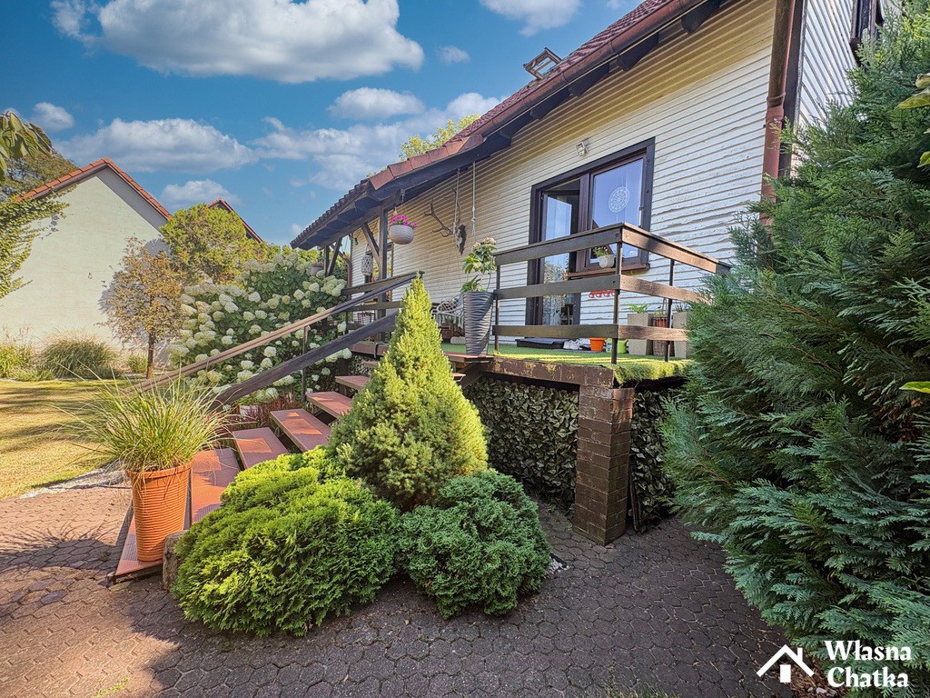 Dom z ogrodem , który zachwyca - prywatna oaza